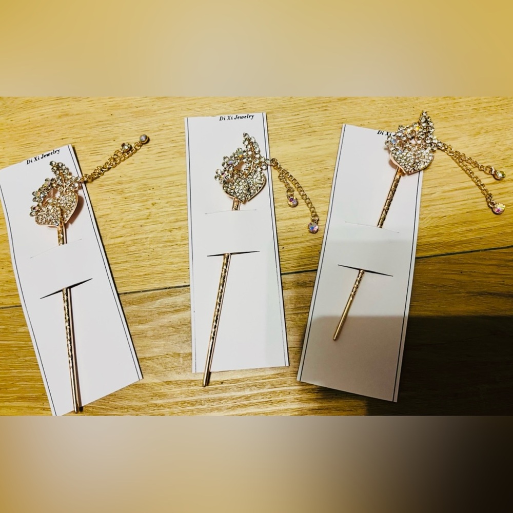 Lot of 12 Sparkly Rhinestone Flower Hair Pins – Crystal Elegant Hair Sticks - Picture 2 of 3